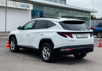 Подержанный автомобиль Hyundai Tucson 2022 года (7 фото)