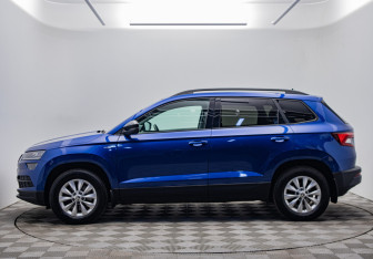 Подержанный автомобиль Skoda Karoq 2021 года (8 фото)