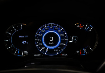 Подержанный автомобиль Cadillac Escalade Suv 2018 года (21 фото)