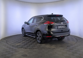 Подержанный автомобиль Nissan X-Trail 2018 года (7 фото)