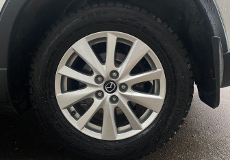 Подержанный автомобиль Mazda CX-5 2013 года (9 фото)