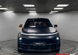 Подержанный автомобиль LiXiang L7 2023 года (31 фото)