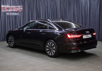 Подержанный автомобиль Audi A6 Sedan 2020 года (7 фото)