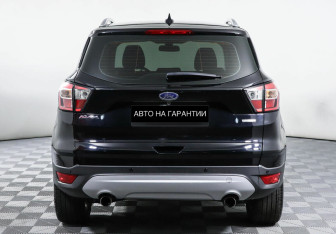 Подержанный автомобиль Ford Kuga 2017 года (4 фото)