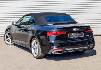 Подержанный автомобиль Audi A4 Sedan 2020 года (7 фото)
