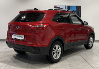 Подержанный автомобиль Hyundai Creta 2017 года (5 фото)