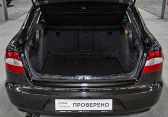 Подержанный автомобиль Skoda Superb Liftback 2012 года (10 фото)