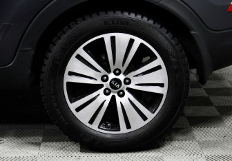 Подержанный автомобиль Kia Sportage 2014 года (8 фото)