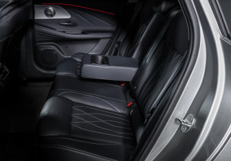 Подержанный автомобиль Chery Arrizo 8 2023 года (10 фото)