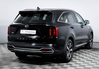 Подержанный автомобиль Kia Sorento 2021 года (5 фото)