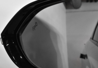 Подержанный автомобиль Jaecoo J8 2024 года (11 фото)