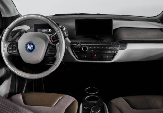 Подержанный автомобиль BMW i3 2018 года (5 фото)