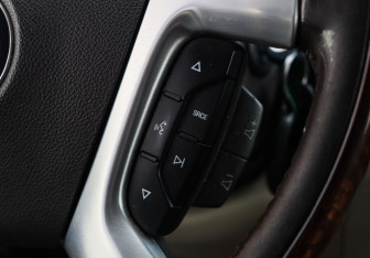 Подержанный автомобиль Cadillac Escalade Suv 2007 года (23 фото)