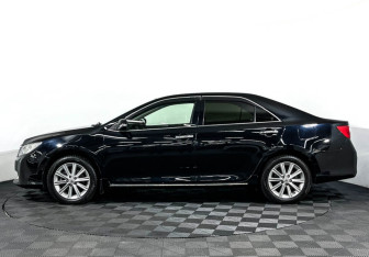 Подержанный автомобиль Toyota Camry Sedan 2012 года (8 фото)