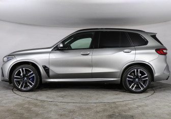 Подержанный автомобиль BMW X5 M 2021 года (5 фото)