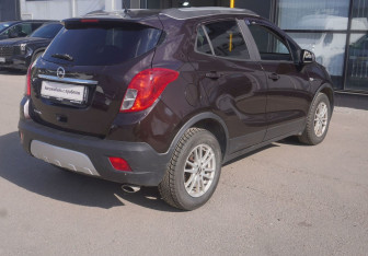 Подержанный автомобиль Opel Mokka 2013 года (5 фото)