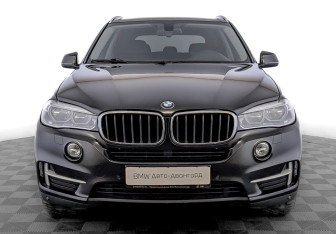 Подержанный автомобиль BMW X5 2017 года (2 фото)