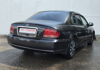 Подержанный автомобиль Hyundai Sonata 2006 года (5 фото)