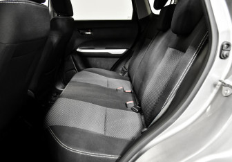 Подержанный автомобиль Suzuki Vitara 2016 года (11 фото)