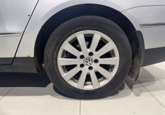 Подержанный автомобиль Volkswagen Passat Wagon 2007 года (7 фото)