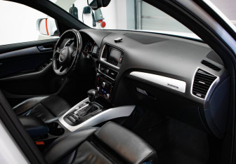 Подержанный автомобиль Audi Q5 2013 года (19 фото)