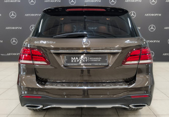 Подержанный автомобиль Mercedes-Benz GLE 2016 года (6 фото)