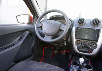 Подержанный автомобиль LADA (ВАЗ) Granta Sedan 2013 года (12 фото)