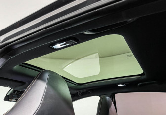 Подержанный автомобиль Changan UNI-V 2023 года (18 фото)