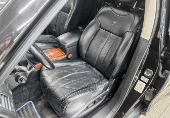 Подержанный автомобиль Infiniti QX70 2013 года (20 фото)
