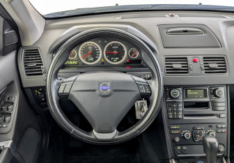 Подержанный автомобиль Volvo XC90 2013 года (23 фото)
