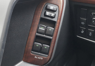 Подержанный автомобиль Toyota Land Cruiser Prado 2017 года (14 фото)