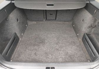 Подержанный автомобиль Skoda Octavia Wagon 2013 года (13 фото)