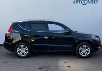 Подержанный автомобиль Geely Emgrand X7 2016 года (4 фото)