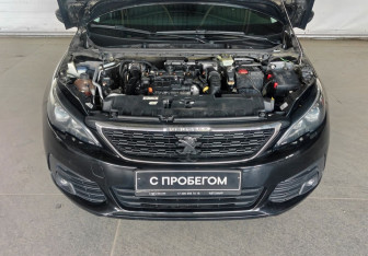 Подержанный автомобиль Peugeot 308 Wagon 2019 года (17 фото)