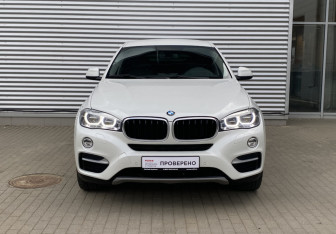 Подержанный автомобиль BMW X6 2016 года (2 фото)
