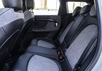 Подержанный автомобиль MINI Countryman 2020 года (21 фото)