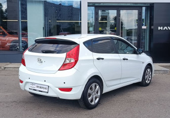 Подержанный автомобиль Hyundai Solaris Hatchback 2012 года (5 фото)