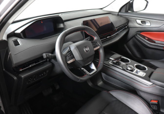 Подержанный автомобиль Changan UNI-S 2024 года (9 фото)