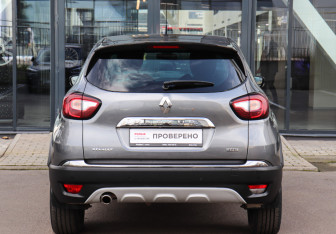 Подержанный автомобиль Renault Kaptur 2016 года (5 фото)