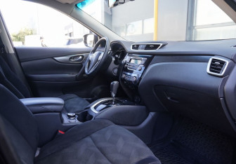 Подержанный автомобиль Nissan X-Trail 2016 года (11 фото)