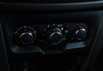 Подержанный автомобиль LADA (ВАЗ) XRAY 2019 года (14 фото)