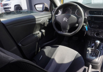 Подержанный автомобиль Citroen C-Elysee 2013 года (13 фото)
