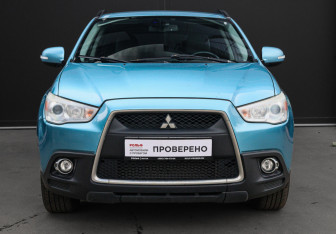 Подержанный автомобиль Mitsubishi ASX 2012 года (2 фото)