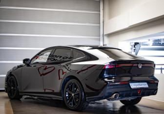 Подержанный автомобиль Changan UNI-V 2023 года (6 фото)