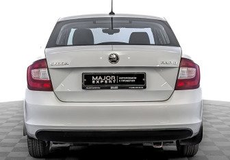 Подержанный автомобиль Skoda Rapid Liftback 2019 года (6 фото)