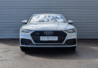 Подержанный автомобиль Audi A7 2021 года (2 фото)