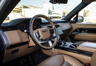 Подержанный автомобиль Land Rover Range Rover 2024 года (12 фото)