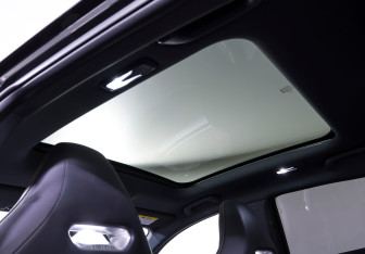 Подержанный автомобиль Changan UNI-V 2023 года (17 фото)