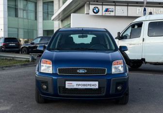 Подержанный автомобиль Ford Fusion 2008 года (8 фото)