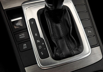 Подержанный автомобиль Volkswagen Passat Sedan 2012 года (15 фото)